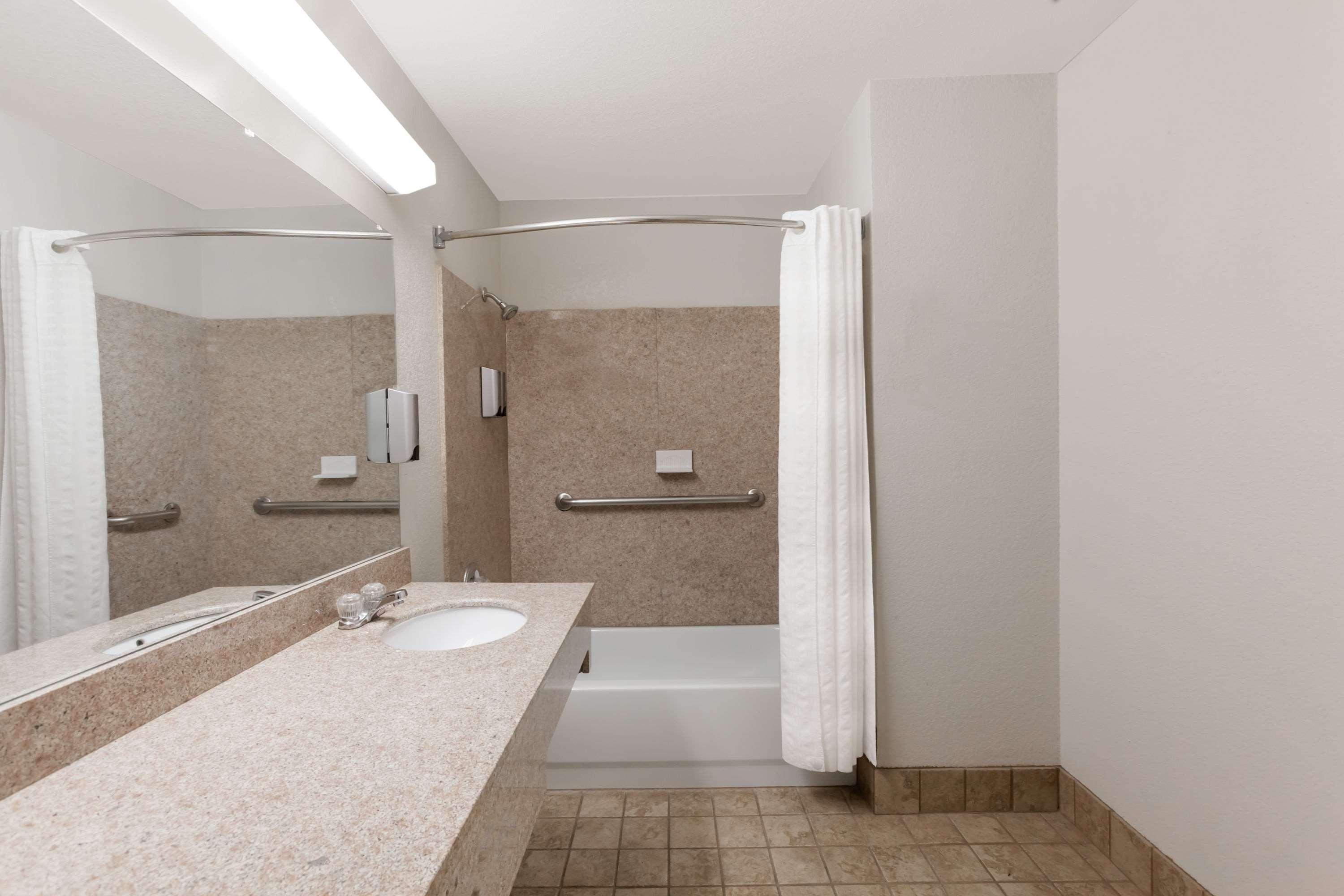 Motel Super 8 By Wyndham Cleburne Exterior foto